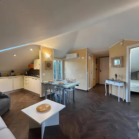 Apartment La Mansarda Di Marta Sanremo