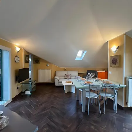 La Mansarda Di Marta Apartment *